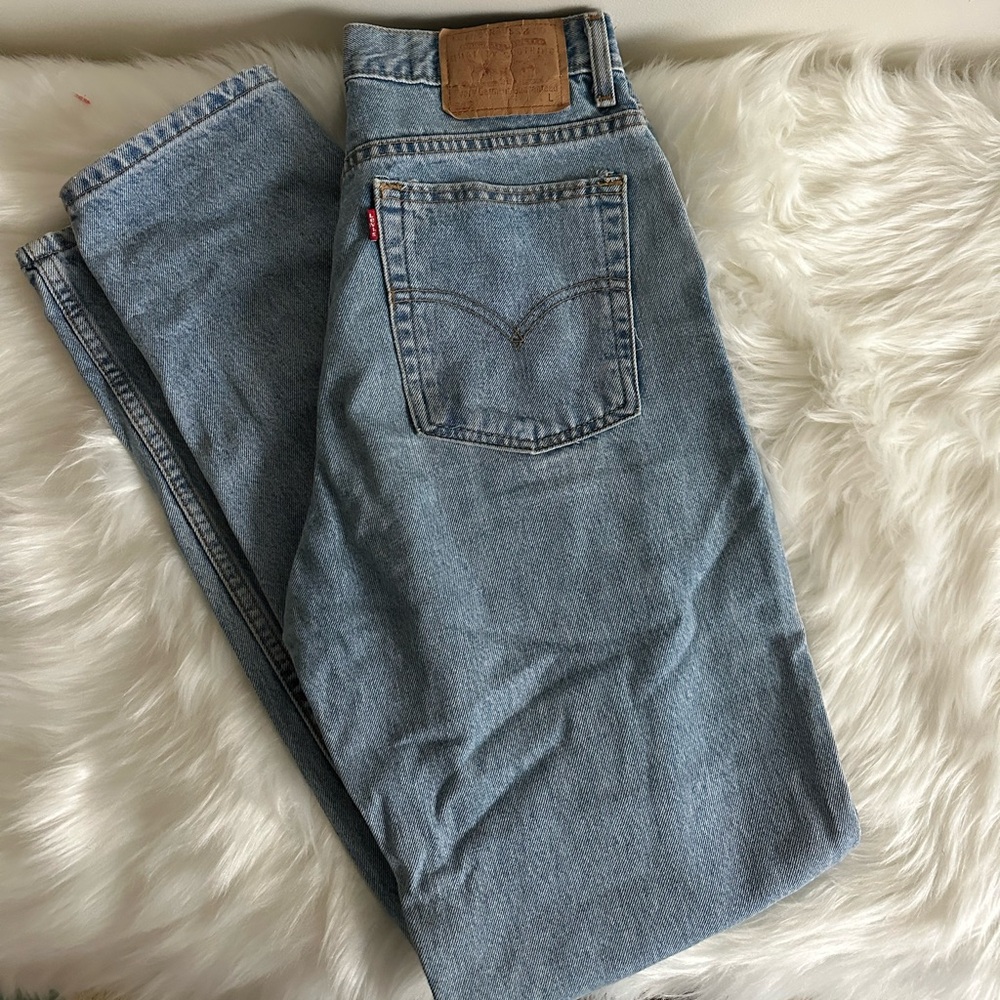 Vintage Levi’s 512’s slim fit tapered leg jeans